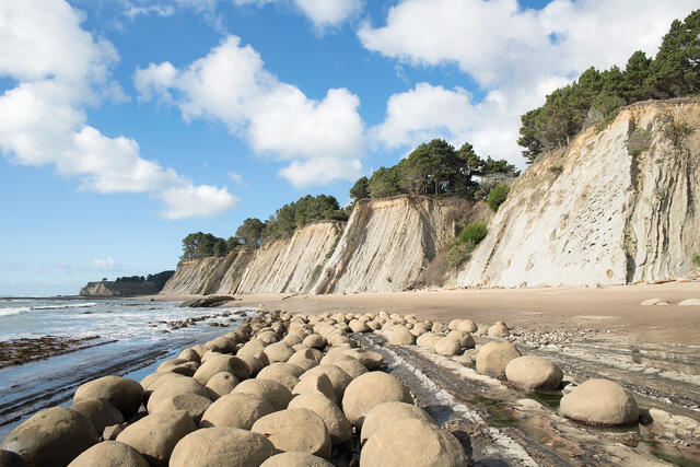 bowling-ball-beach